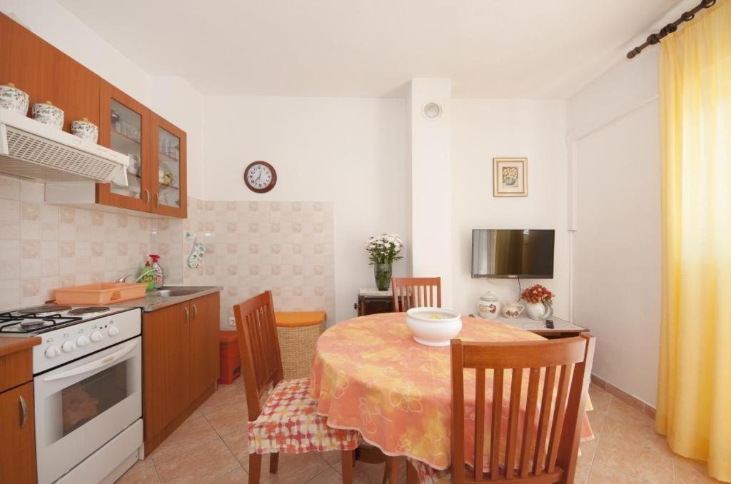 Apartments Mira Splitska Dış mekan fotoğraf