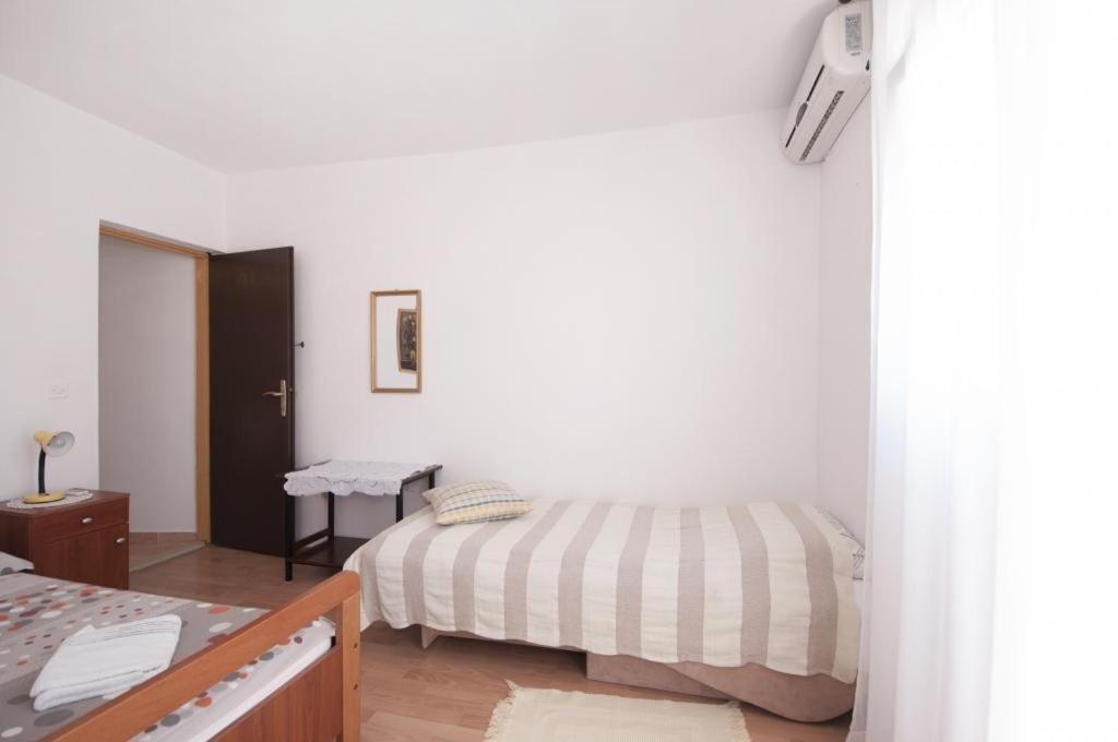 Apartments Mira Splitska Dış mekan fotoğraf