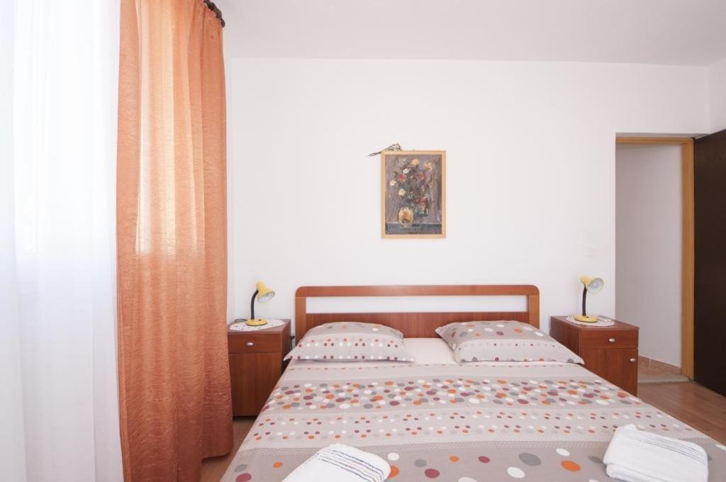Apartments Mira Splitska Dış mekan fotoğraf